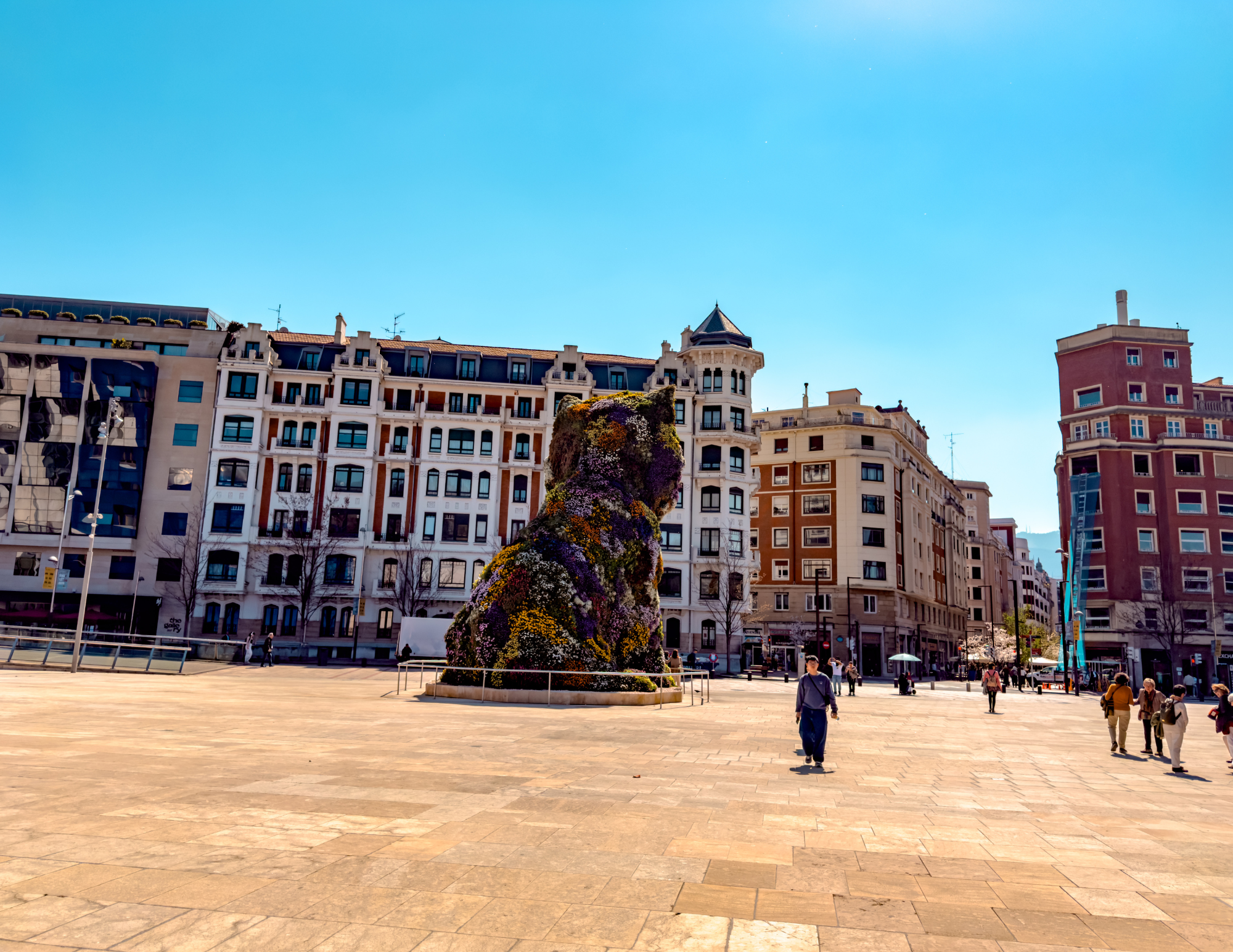 Guggenheim Bilbao Area Guide (6).png